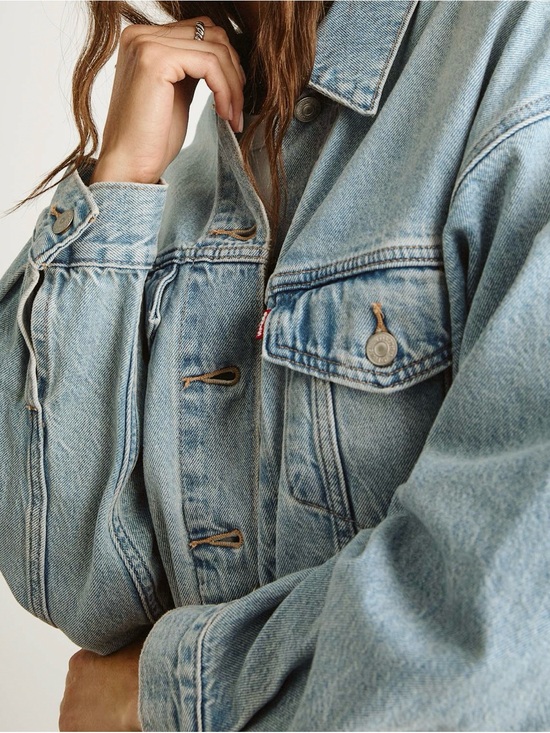 Levi's Jackets & Blazers - Levi’s 90s Trucker Jacket